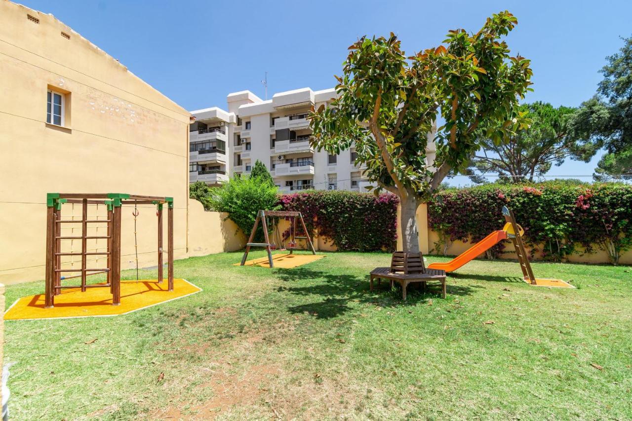 Vakantiehuis Gorgeous 2 Bedroom Townhouse In Marbella, Steps From An Incredible Marbella