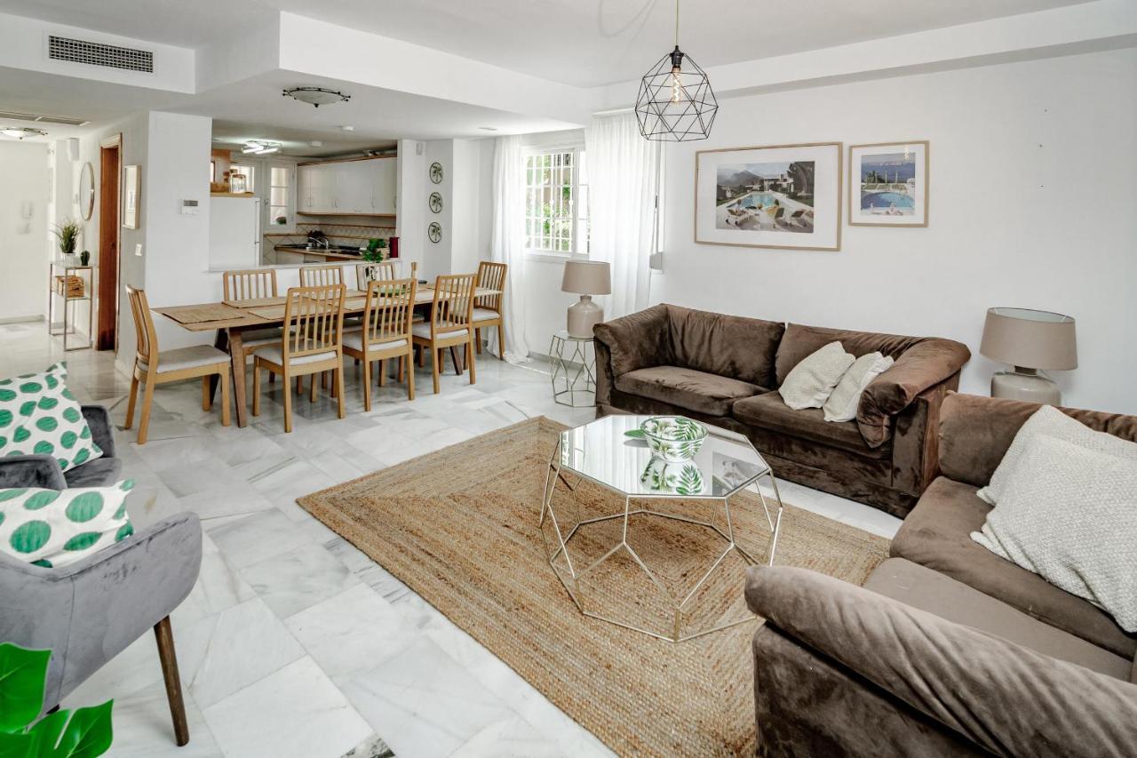 Gorgeous 2 Bedroom Townhouse In Marbella, Steps From An Incredible Vakantiehuis Marbella