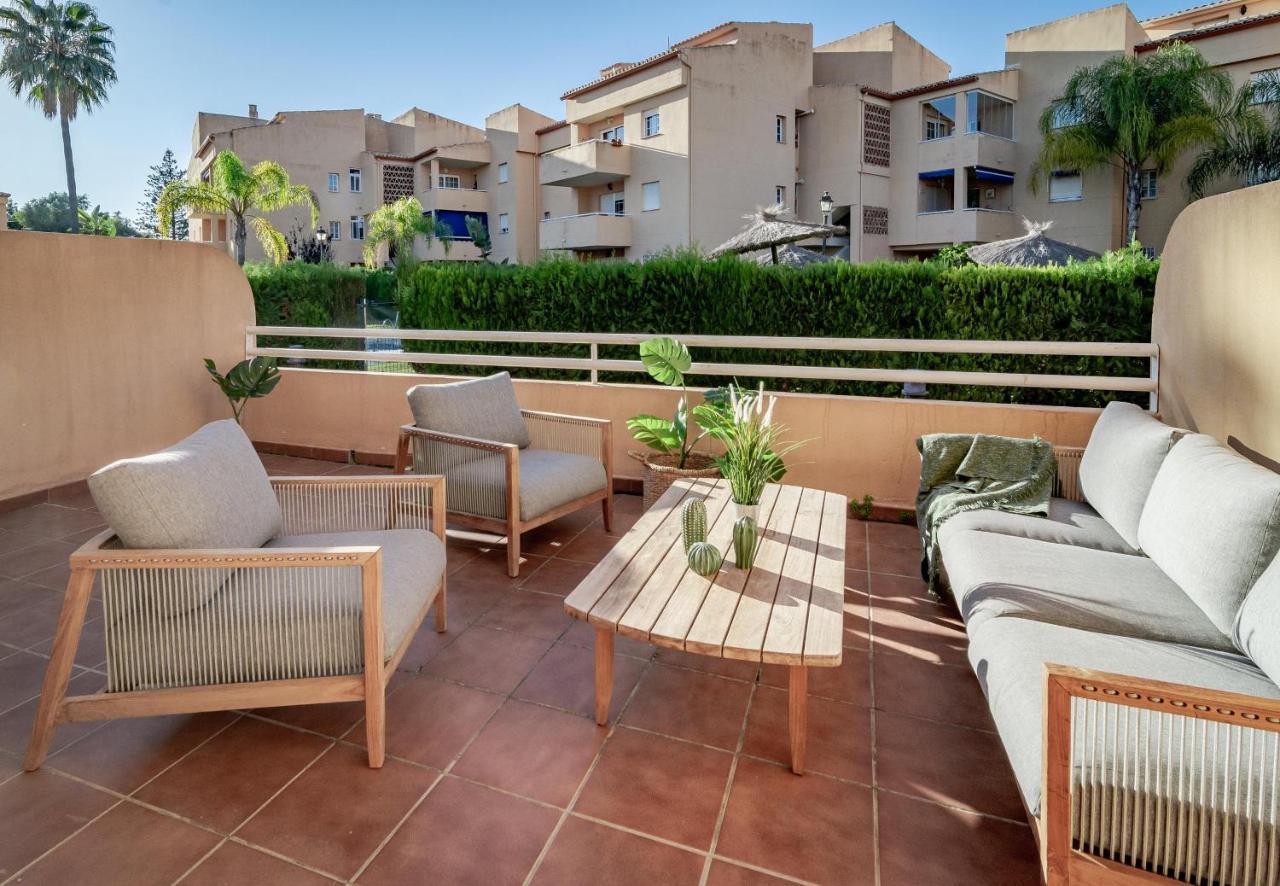 Vakantiehuis Gorgeous 2 Bedroom Townhouse In Marbella, Steps From An Incredible Marbella